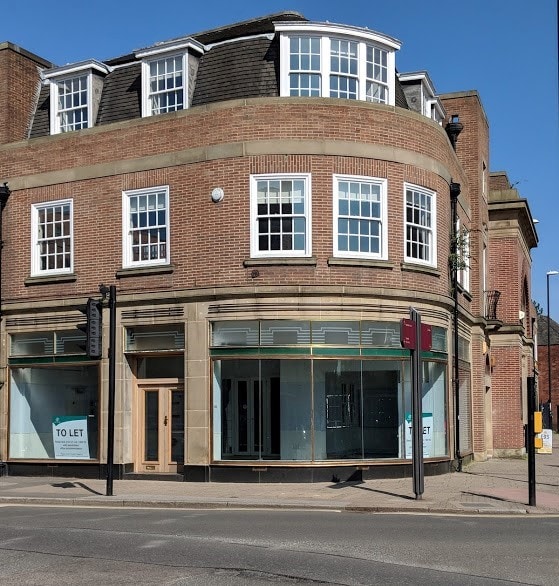 Prominent Retail Unit Now Available on Queen Street
